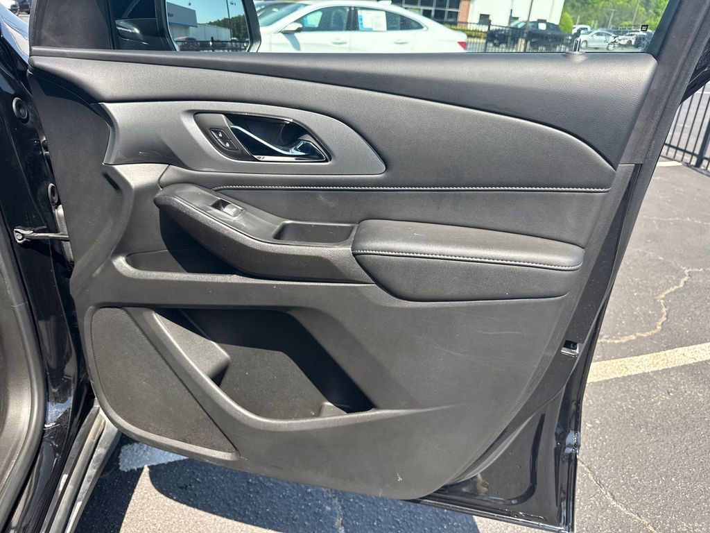 2023 Chevrolet Traverse LT