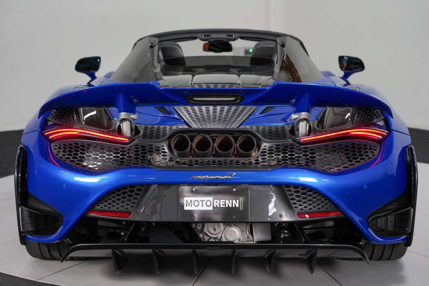 Used 2022 McLaren 765LT photo 10