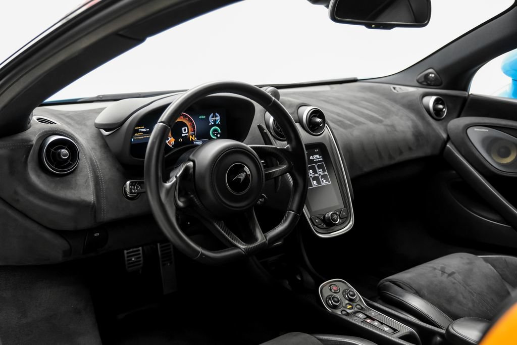Used 2019 McLaren 600LT photo 8