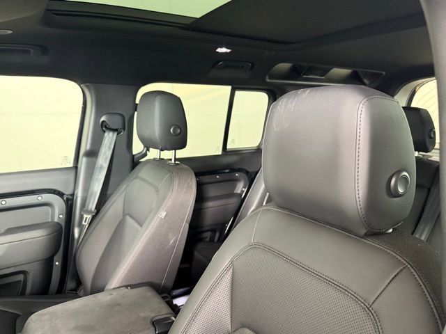 2025 Land Rover Defender 110 S