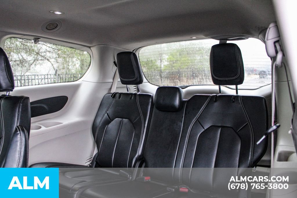 2023 Chrysler Pacifica Touring-L