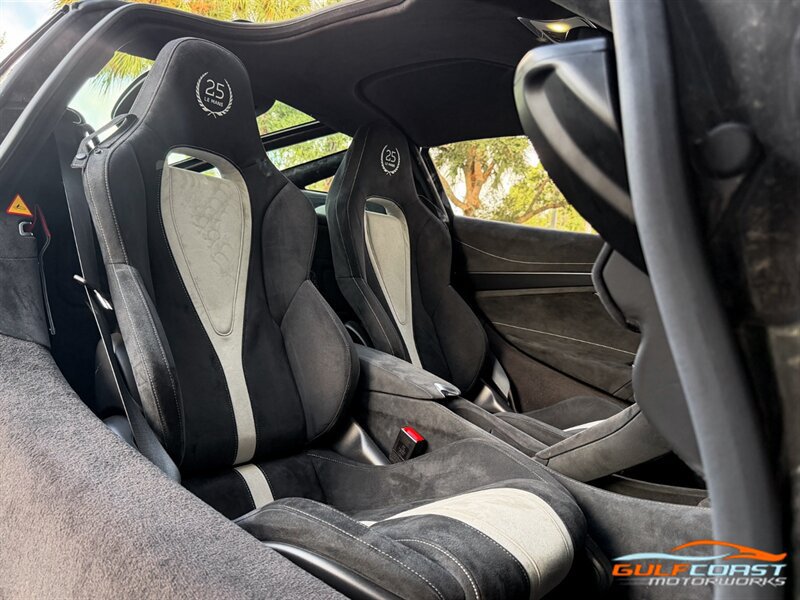 Used 2021 McLaren 720S Performance photo 31