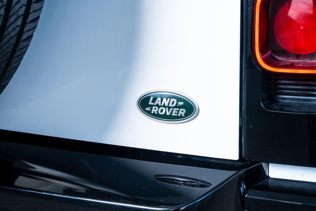 2023 Land Rover Defender 110 X-Dynamic SE