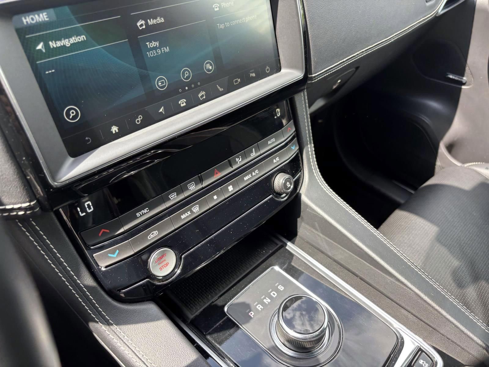 2019 Jaguar F-Pace R-Sport