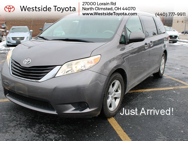 2014 Toyota Sienna LE 8-Passenger