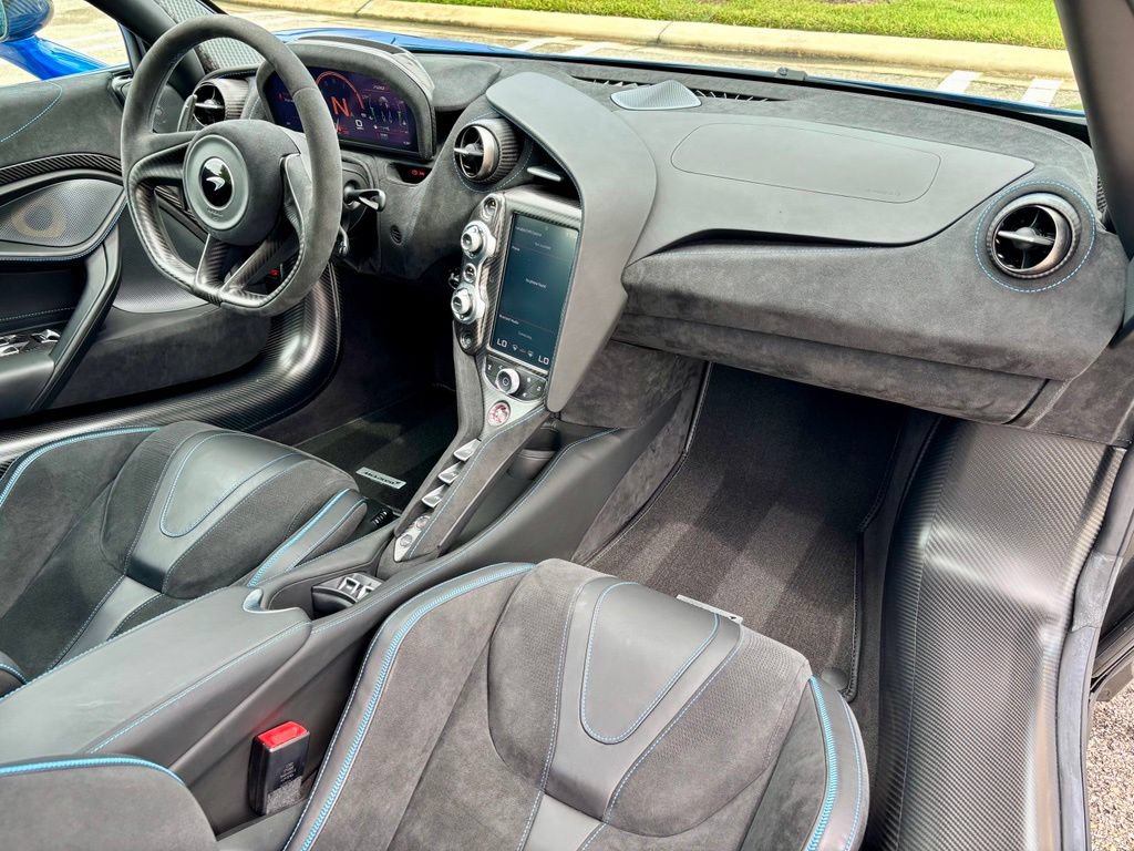 Used 2022 McLaren 720S Spider photo 25