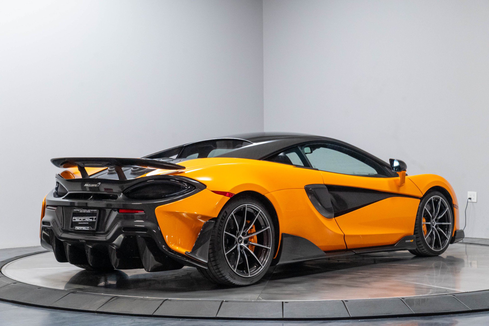Used 2019 McLaren 600LT photo 17