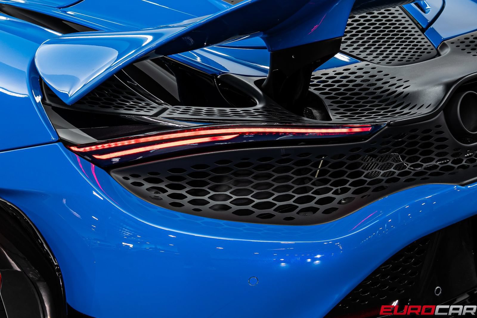 Used 2022 McLaren 765LT photo 26