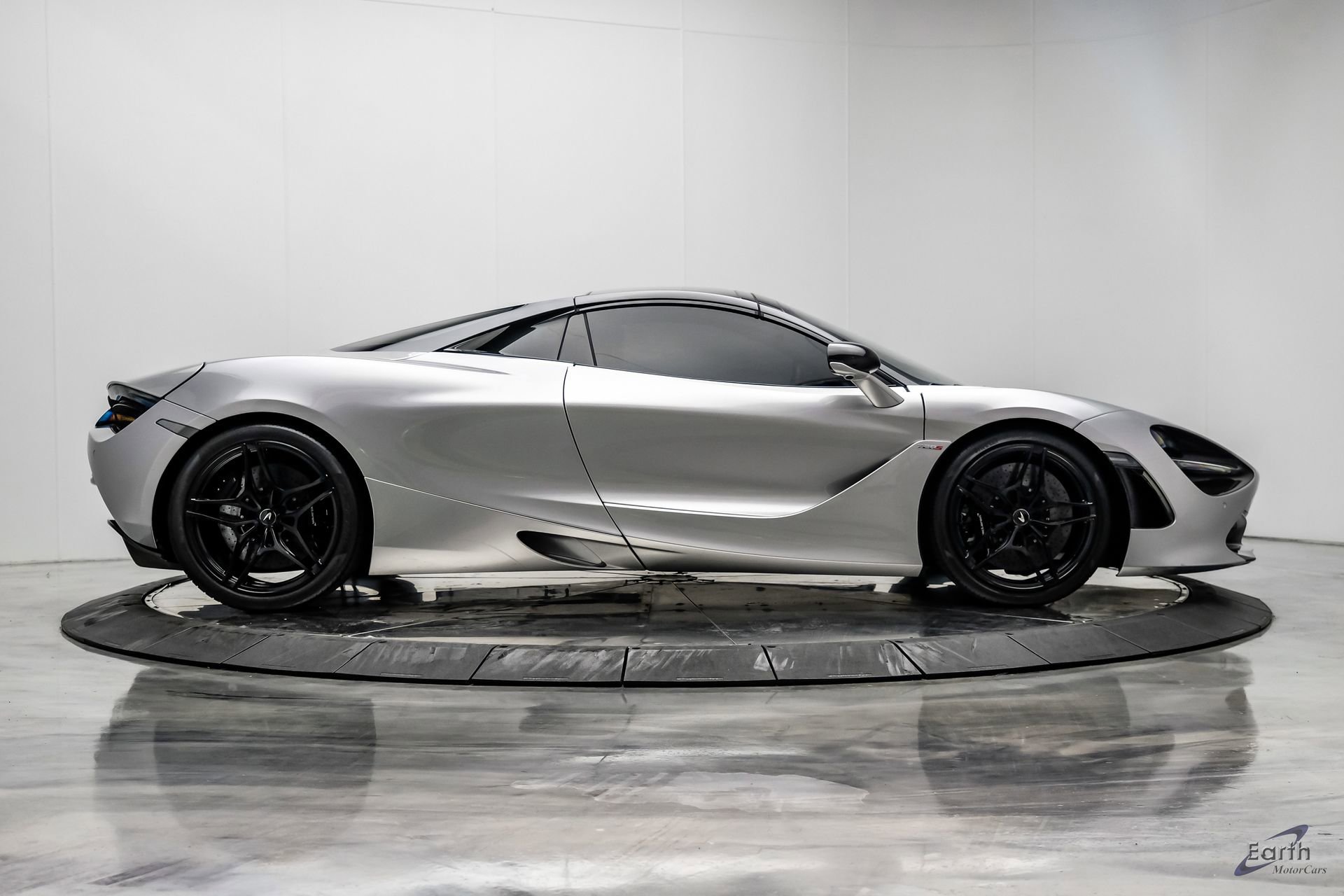 Used 2020 McLaren 720S Luxury photo 28