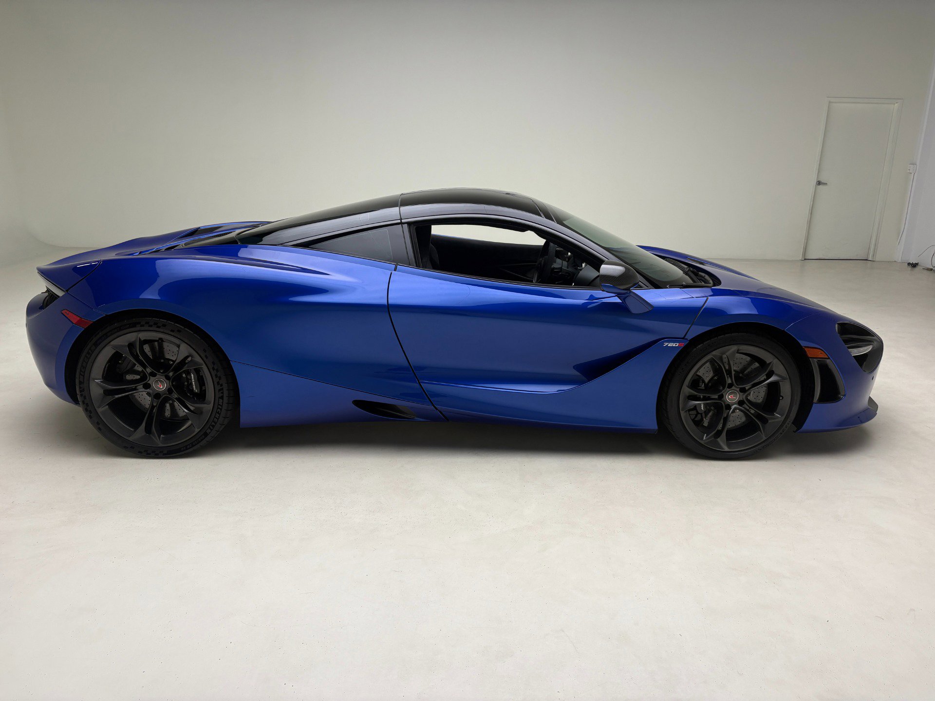 Used 2018 McLaren 720S Performance photo 15