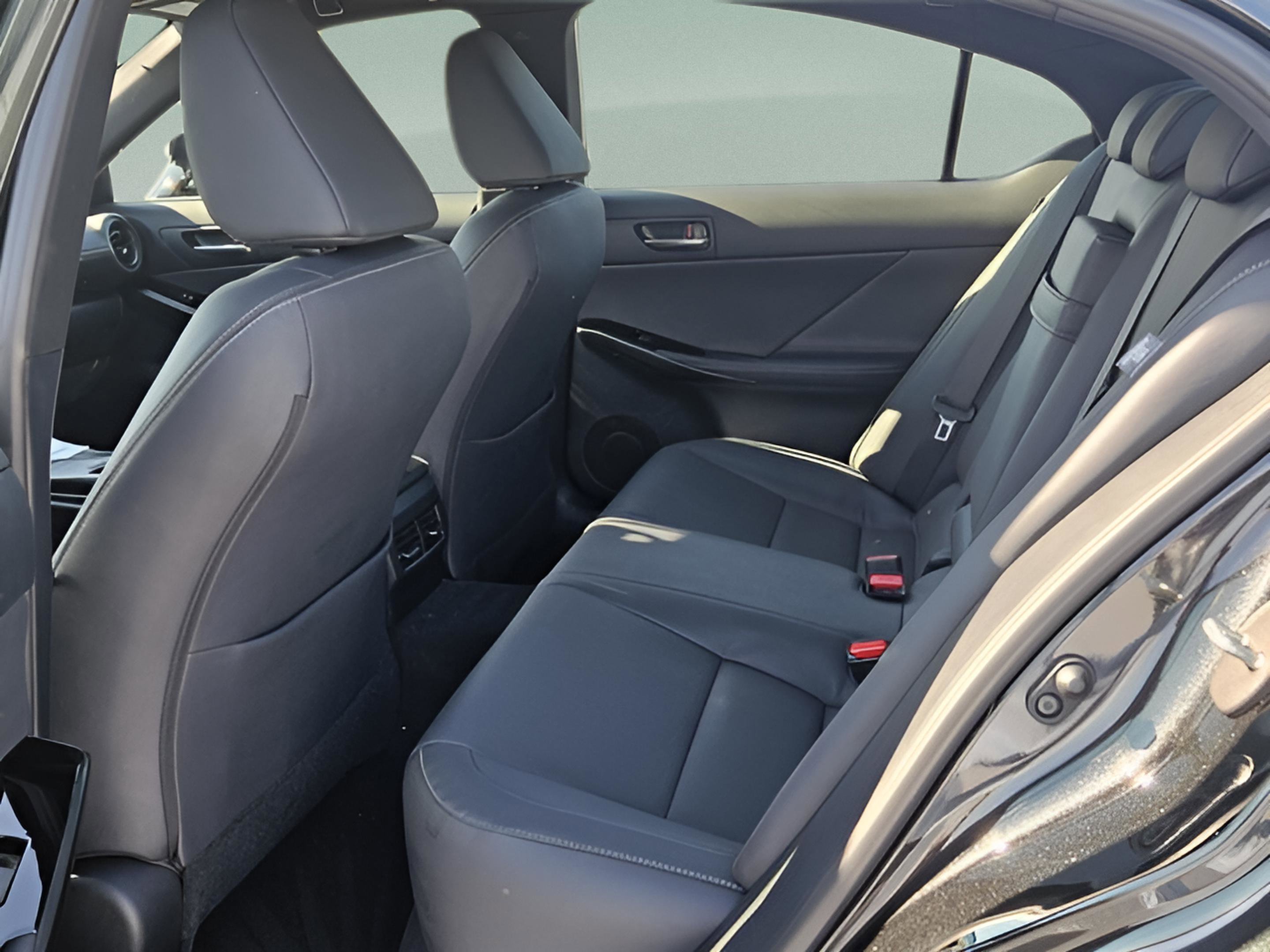 2025 Lexus IS 350 F Sport