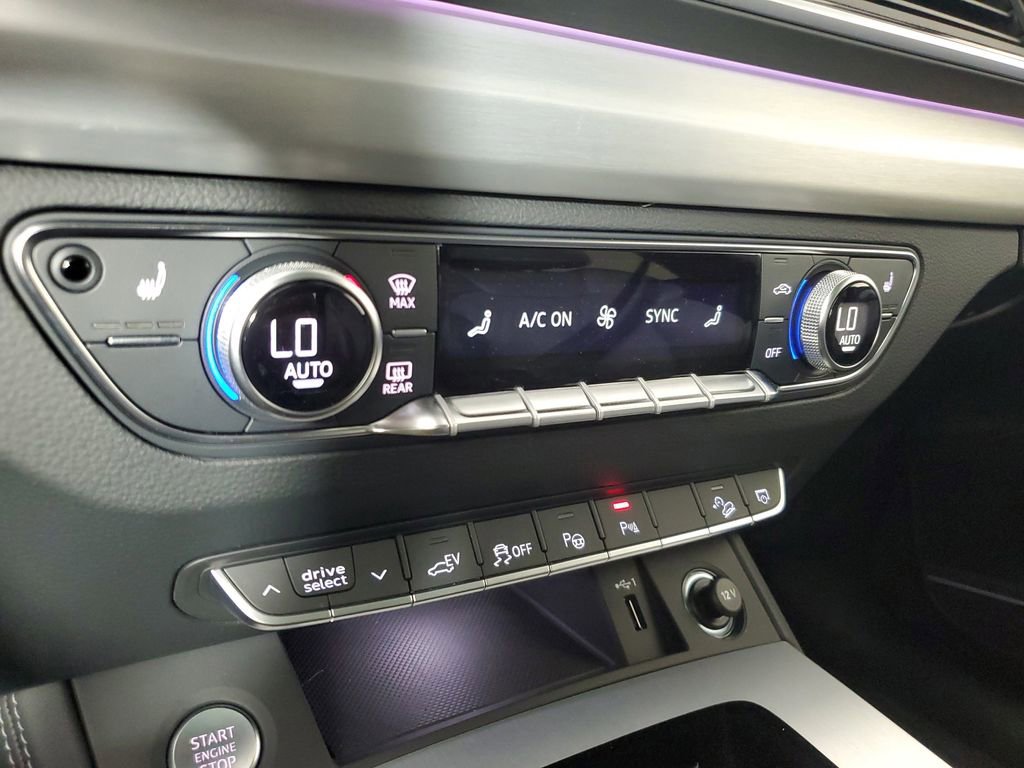 2024 Audi Q5 e Prestige