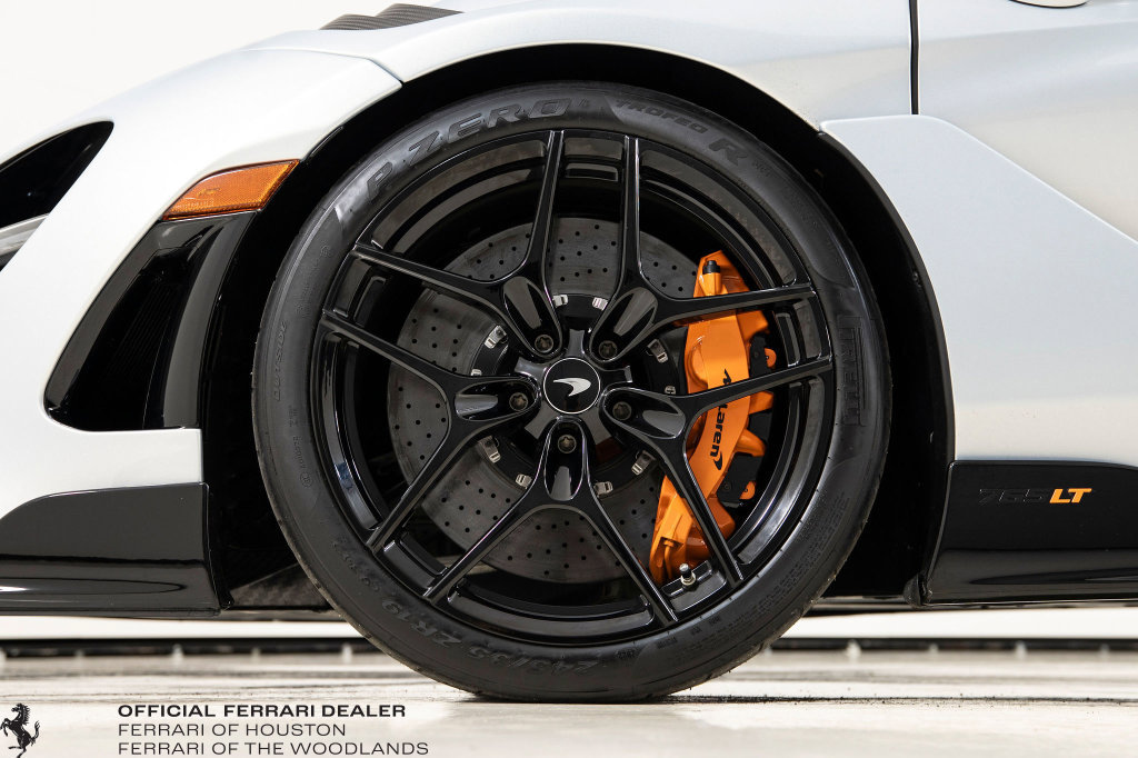 Used 2022 McLaren 765LT photo 19