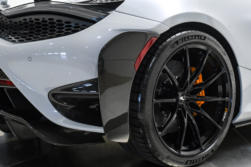 Used 2022 McLaren 765LT photo 40