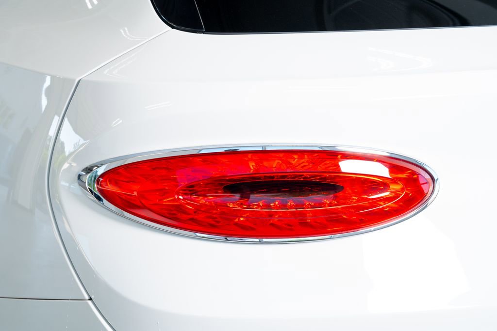 2021 Bentley Bentayga Plug-In Hybrid