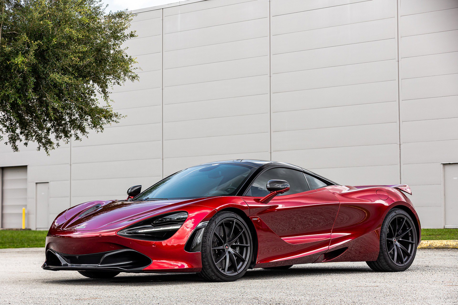 Used 2018 McLaren 720S Luxury photo 32