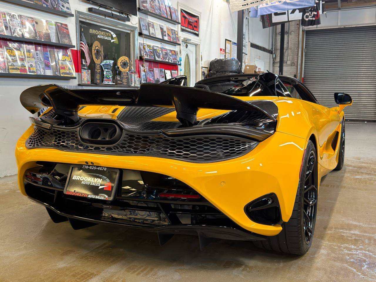 Used 2024 McLaren 750S Spider photo 6
