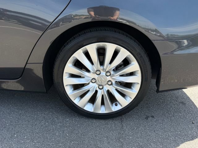 2015 Acura RLX w/ Technology Package