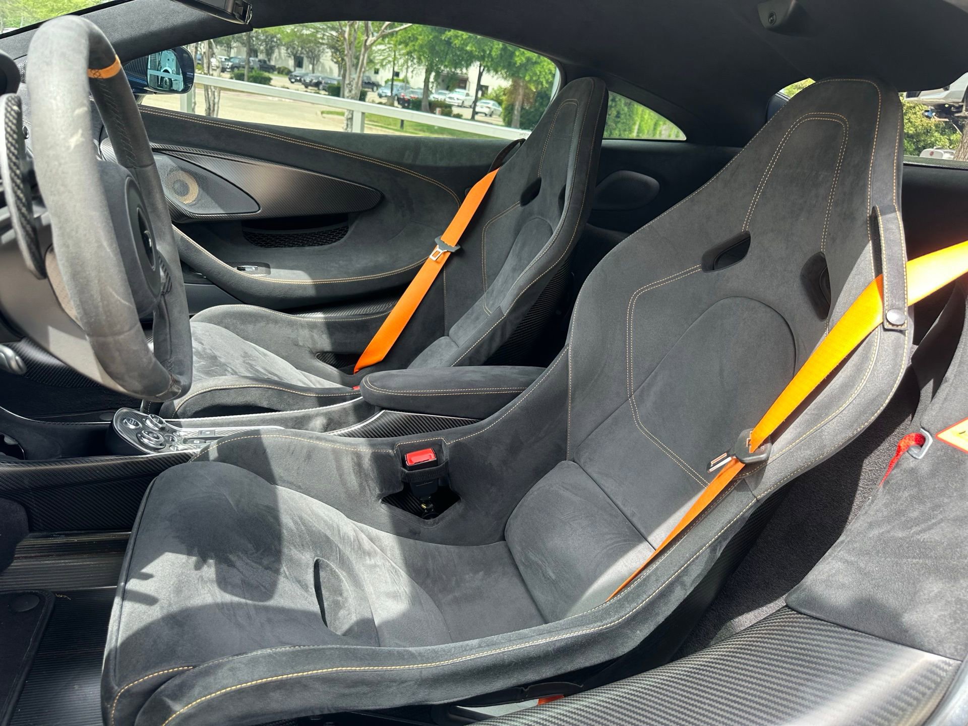 Used 2019 McLaren 600LT photo 8