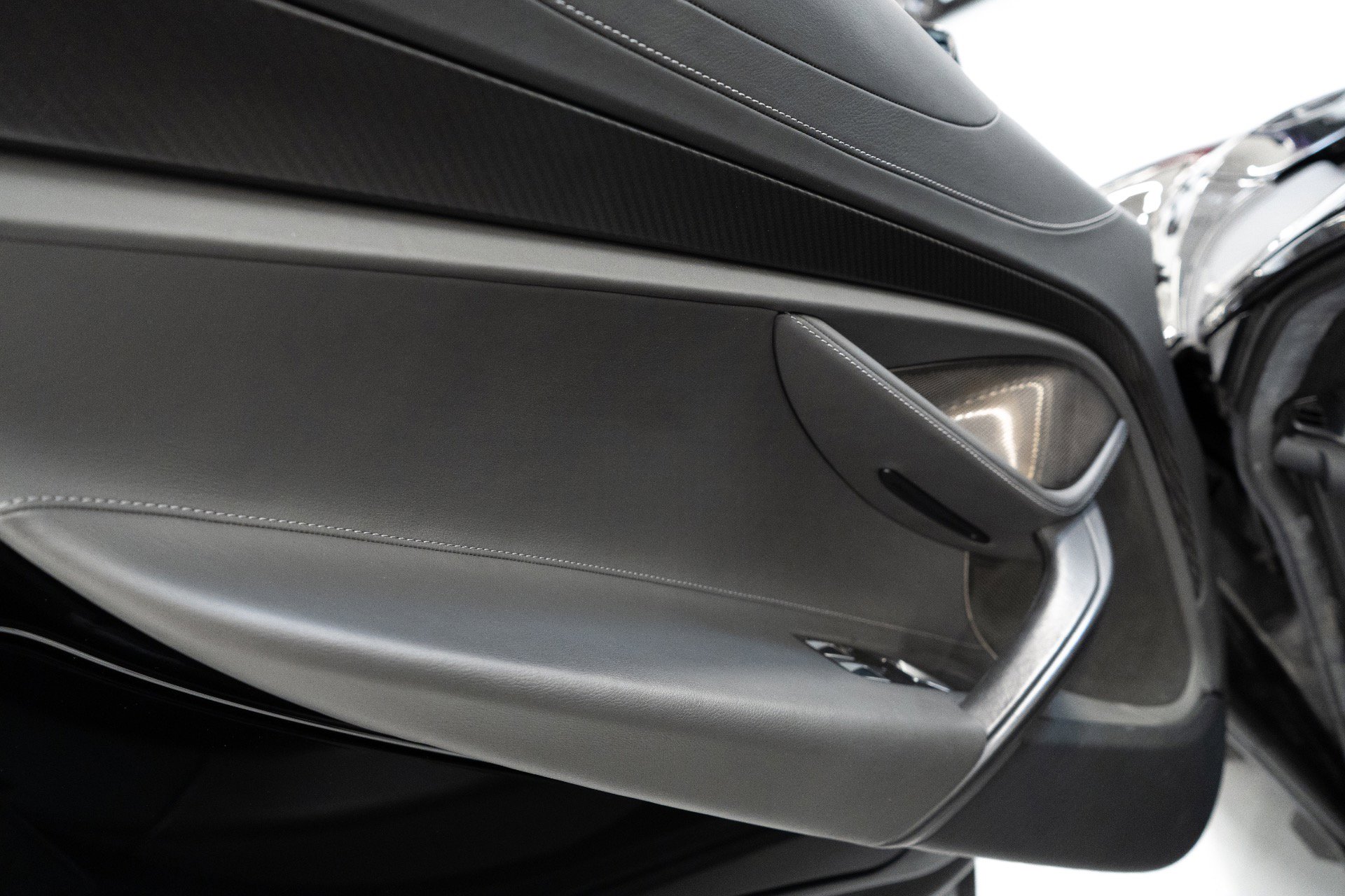 Used 2020 McLaren 720S Luxury photo 17