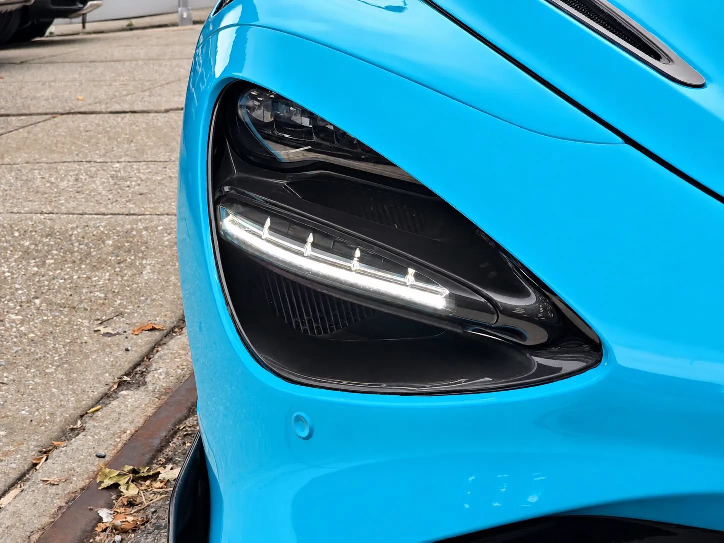 Used 2019 McLaren 720S photo 11