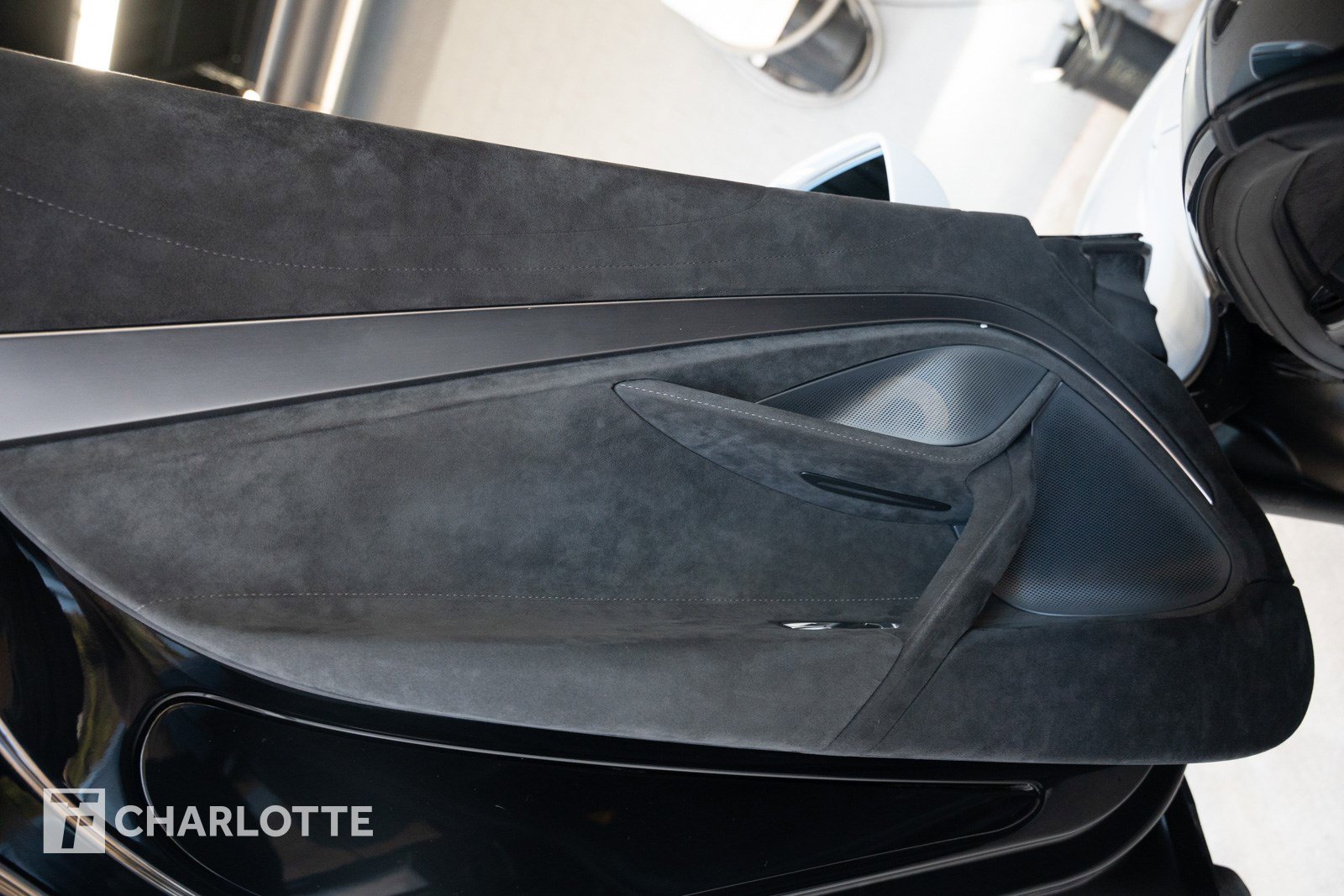 Used 2020 McLaren 720S Spider photo 18