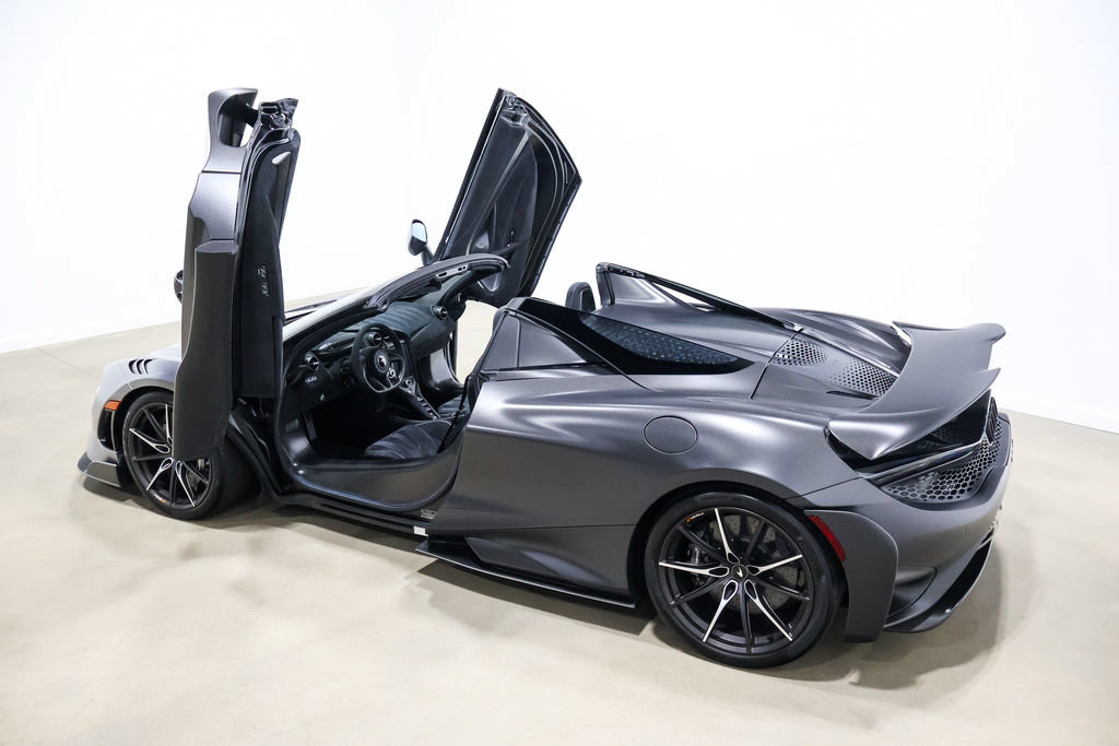 Used 2022 McLaren 765LT photo 36