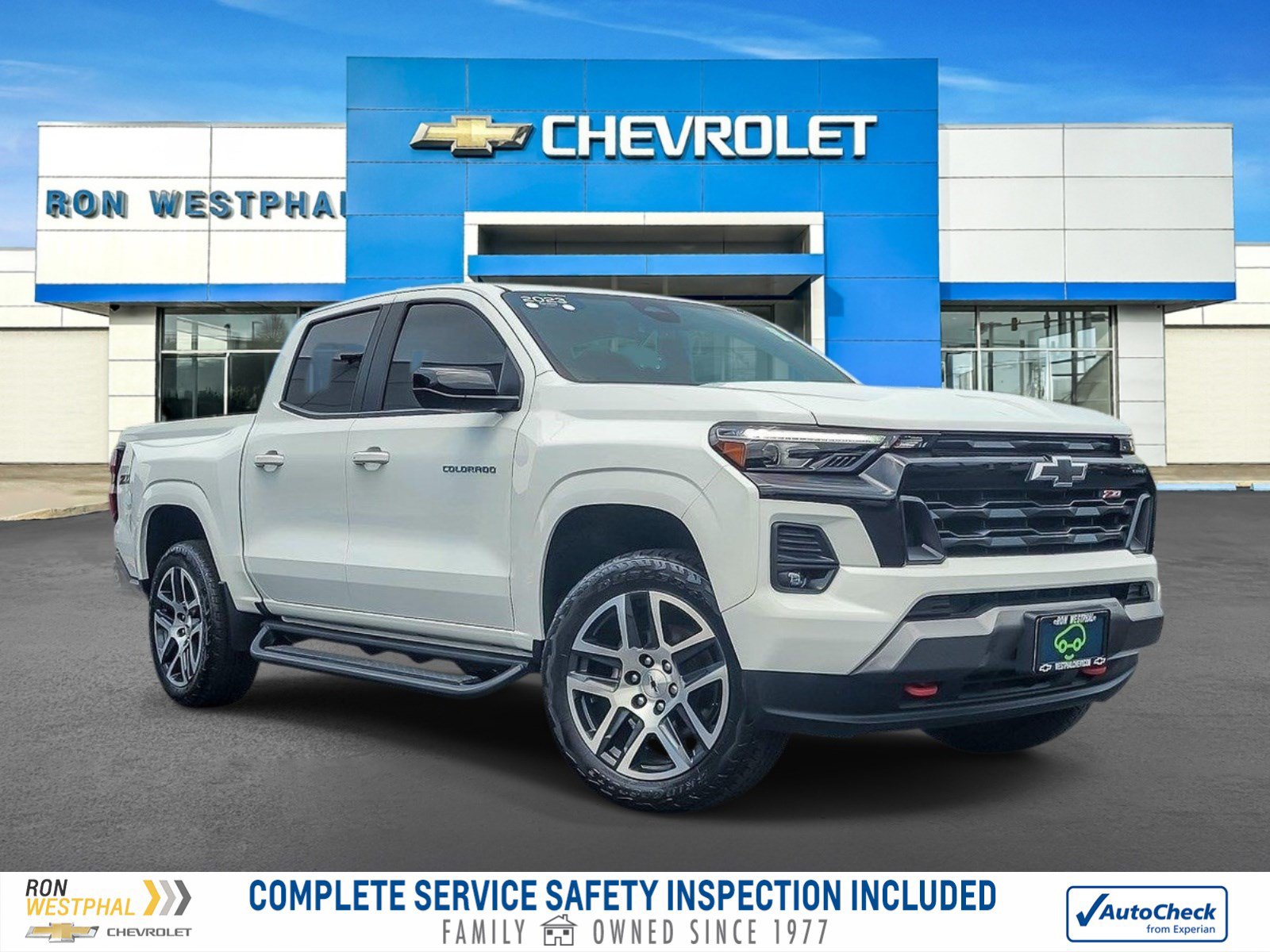 Certified 2023 Chevrolet Colorado Z71 w/ Z71 Convenience Package 2