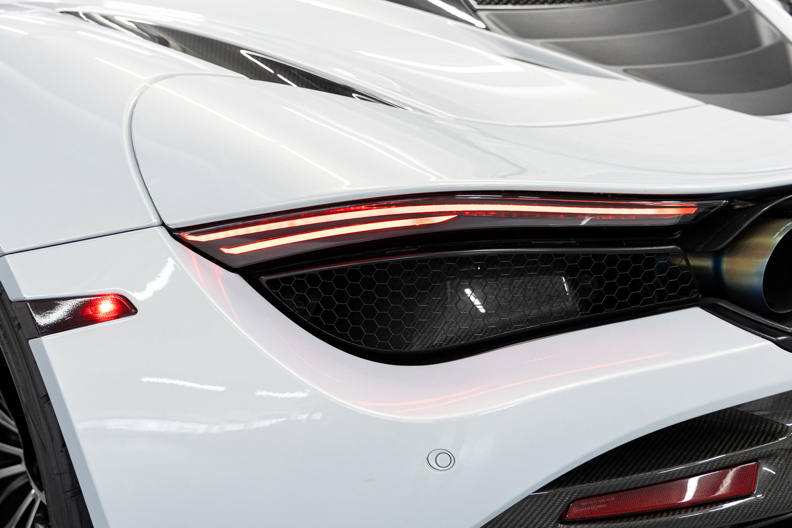 Used 2018 McLaren 720S photo 26