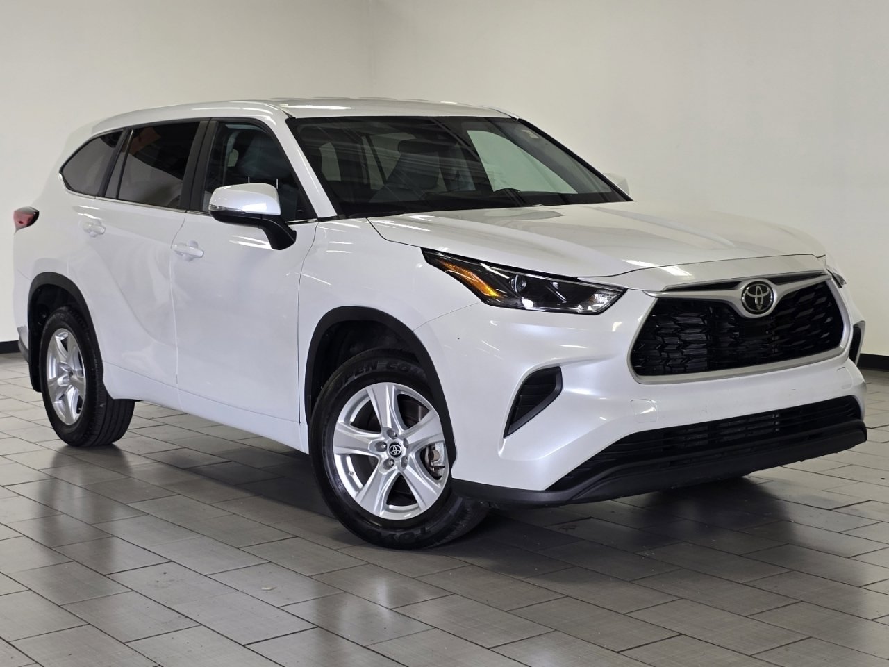2023 Toyota Highlander L