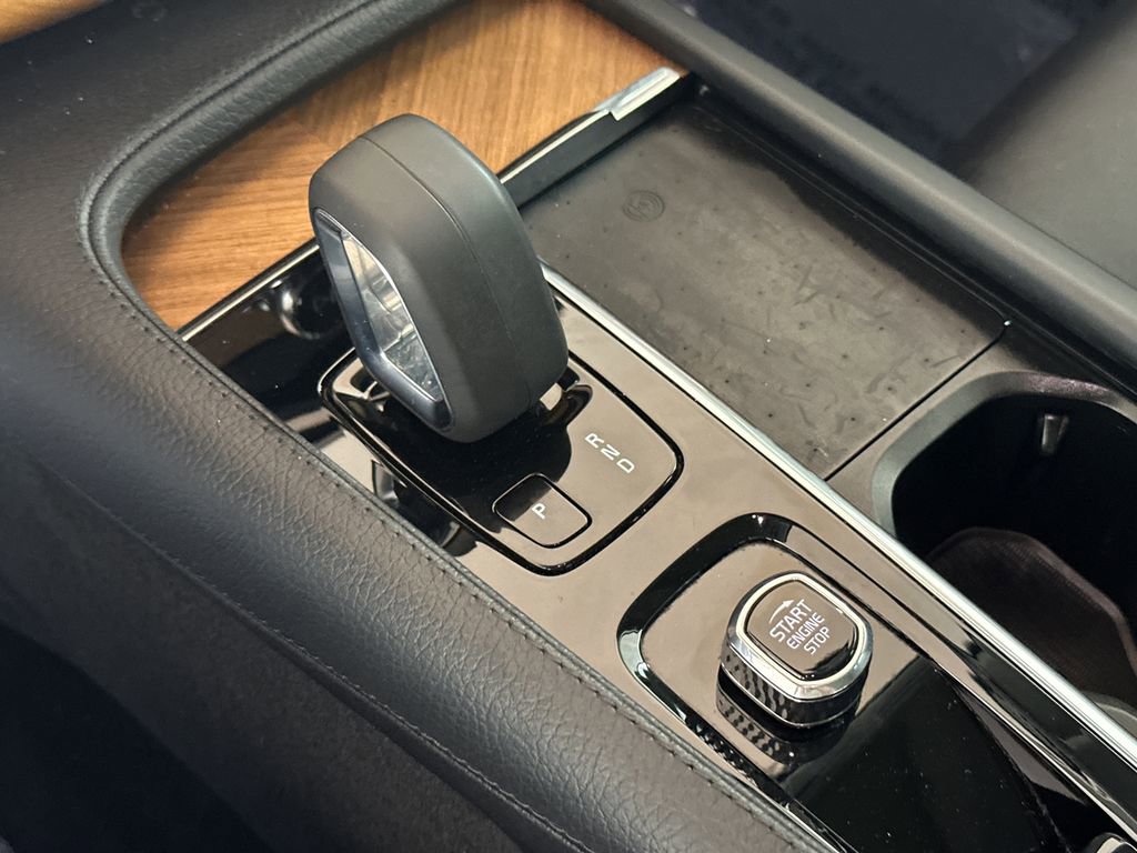 2022 Volvo Xc90 T8 Inscription Expression