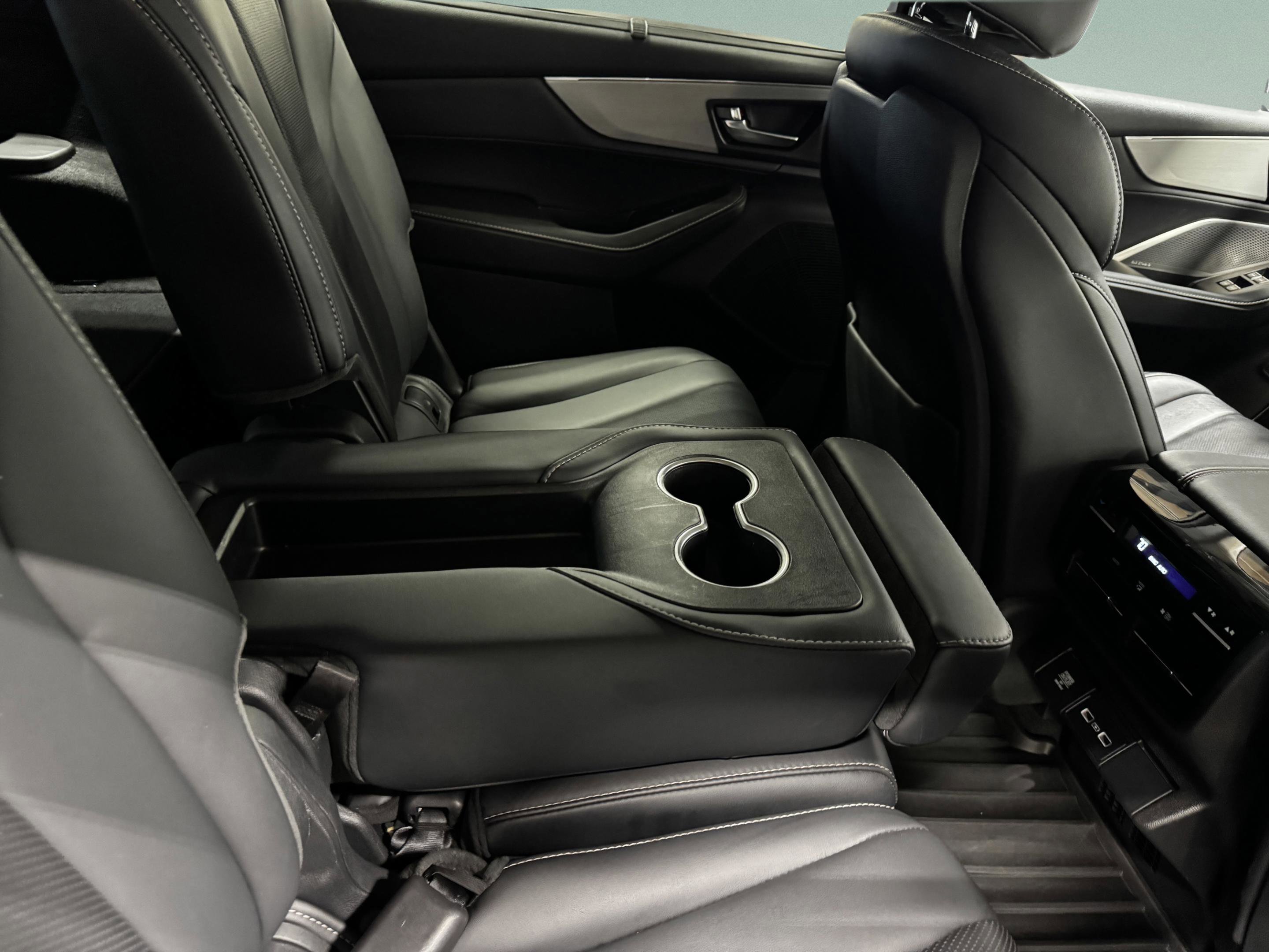 2023 Acura MDX FWD w/ Technology Package