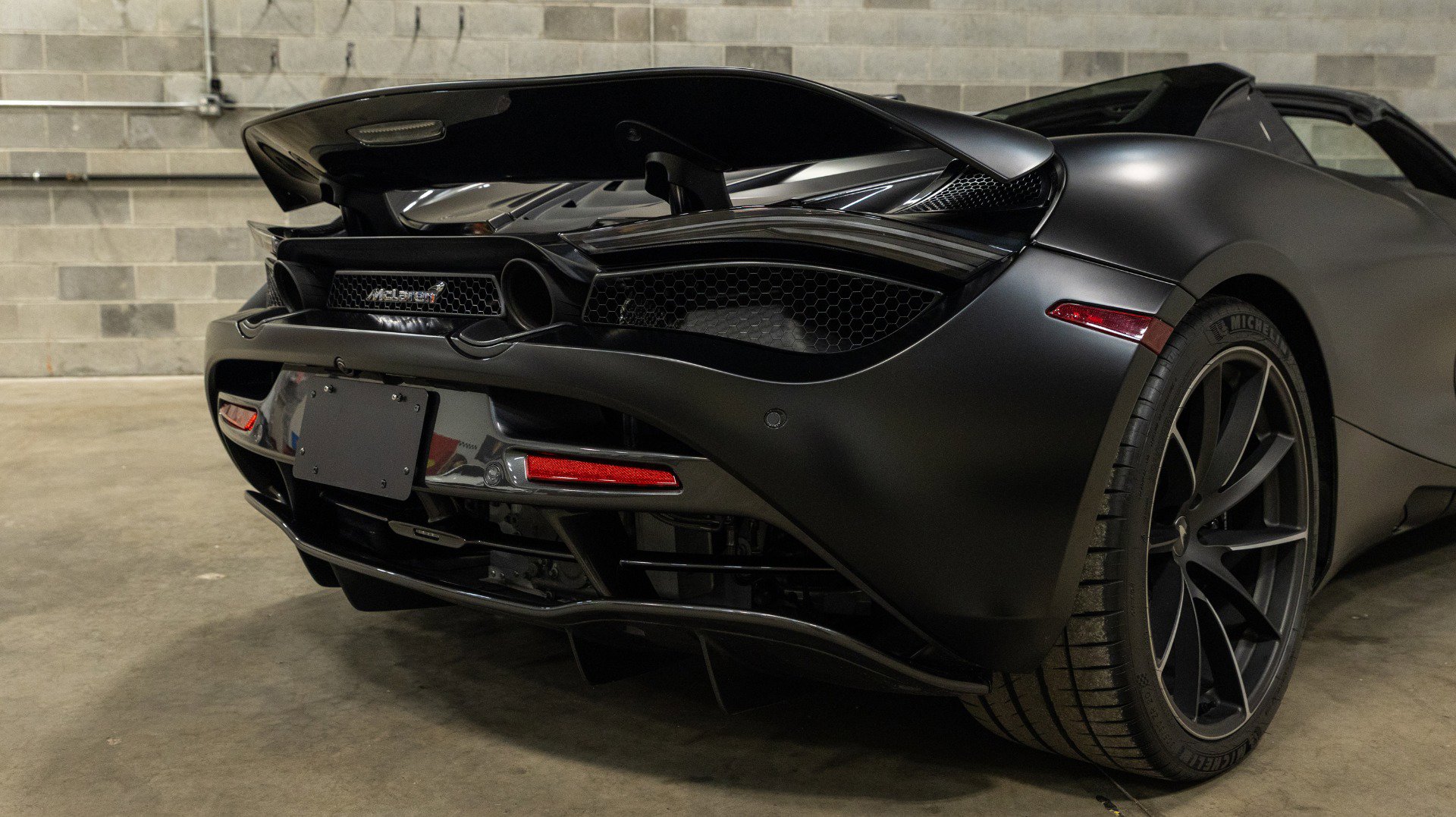 Used 2020 McLaren 720S Spider photo 25