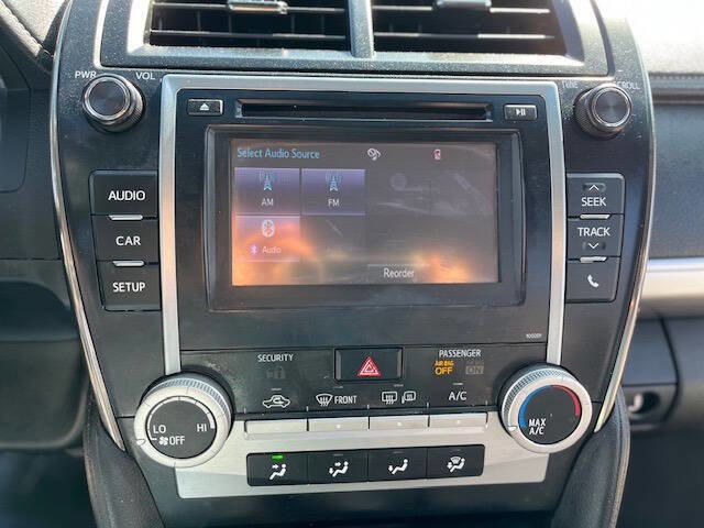 2014 Toyota Camry SE