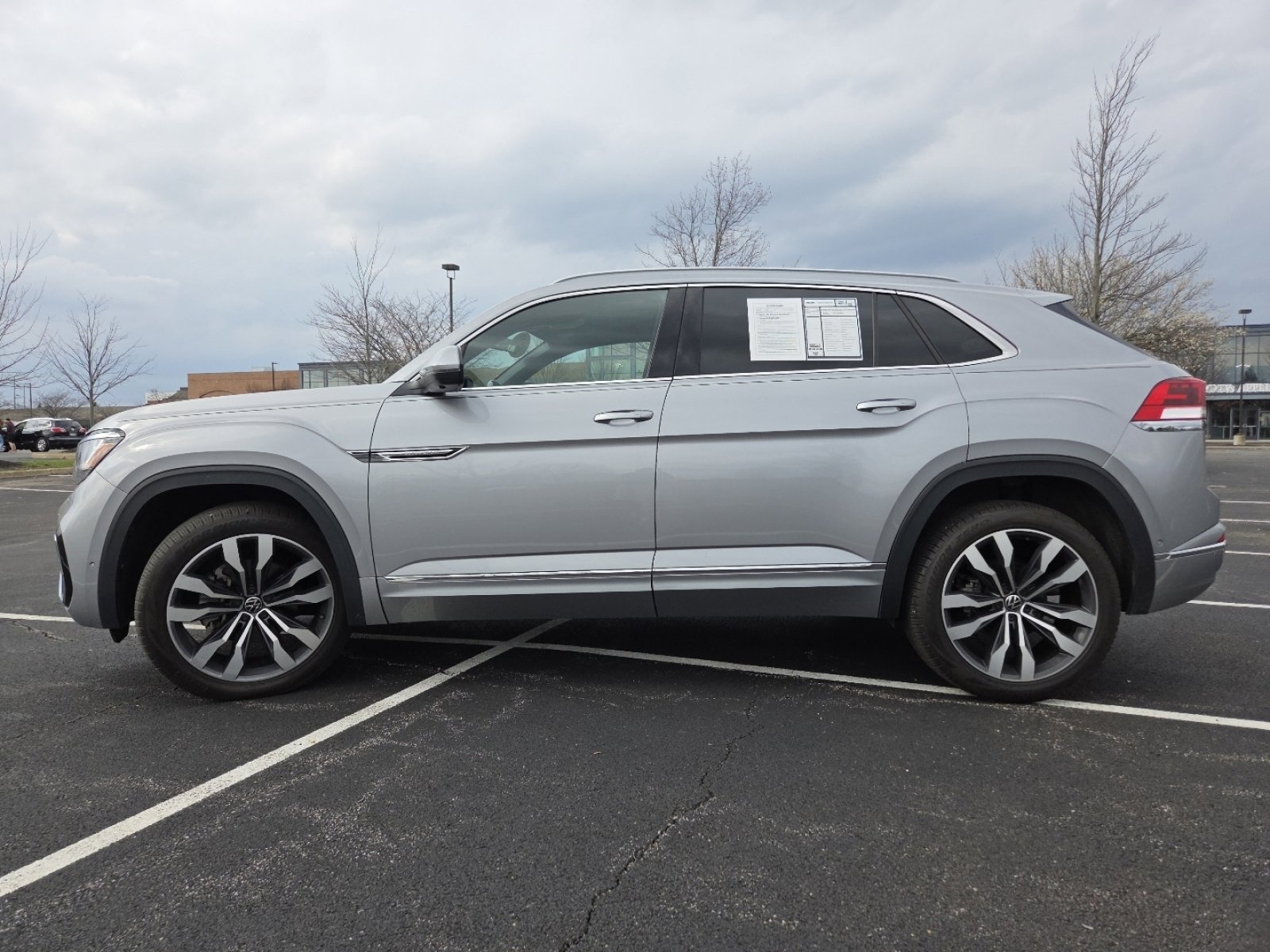 2022 Volkswagen Atlas Cross Sport SEL Premium R-Line
