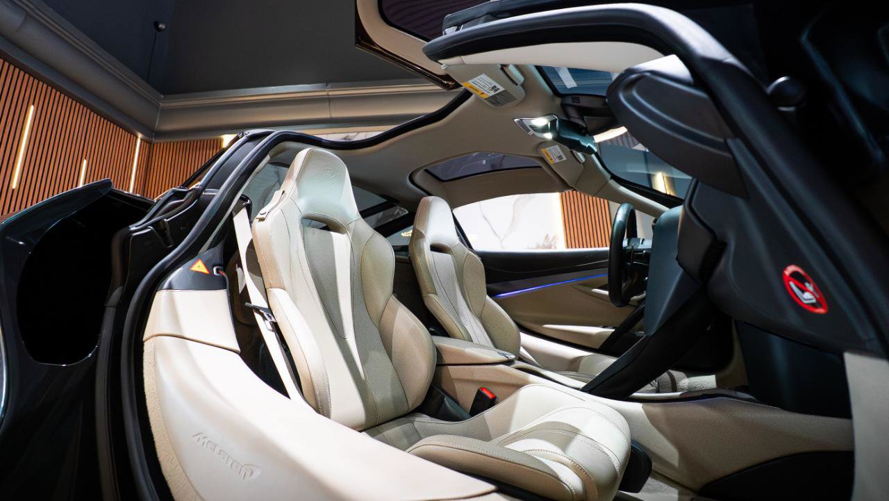 Used 2018 McLaren 720S Luxury photo 27