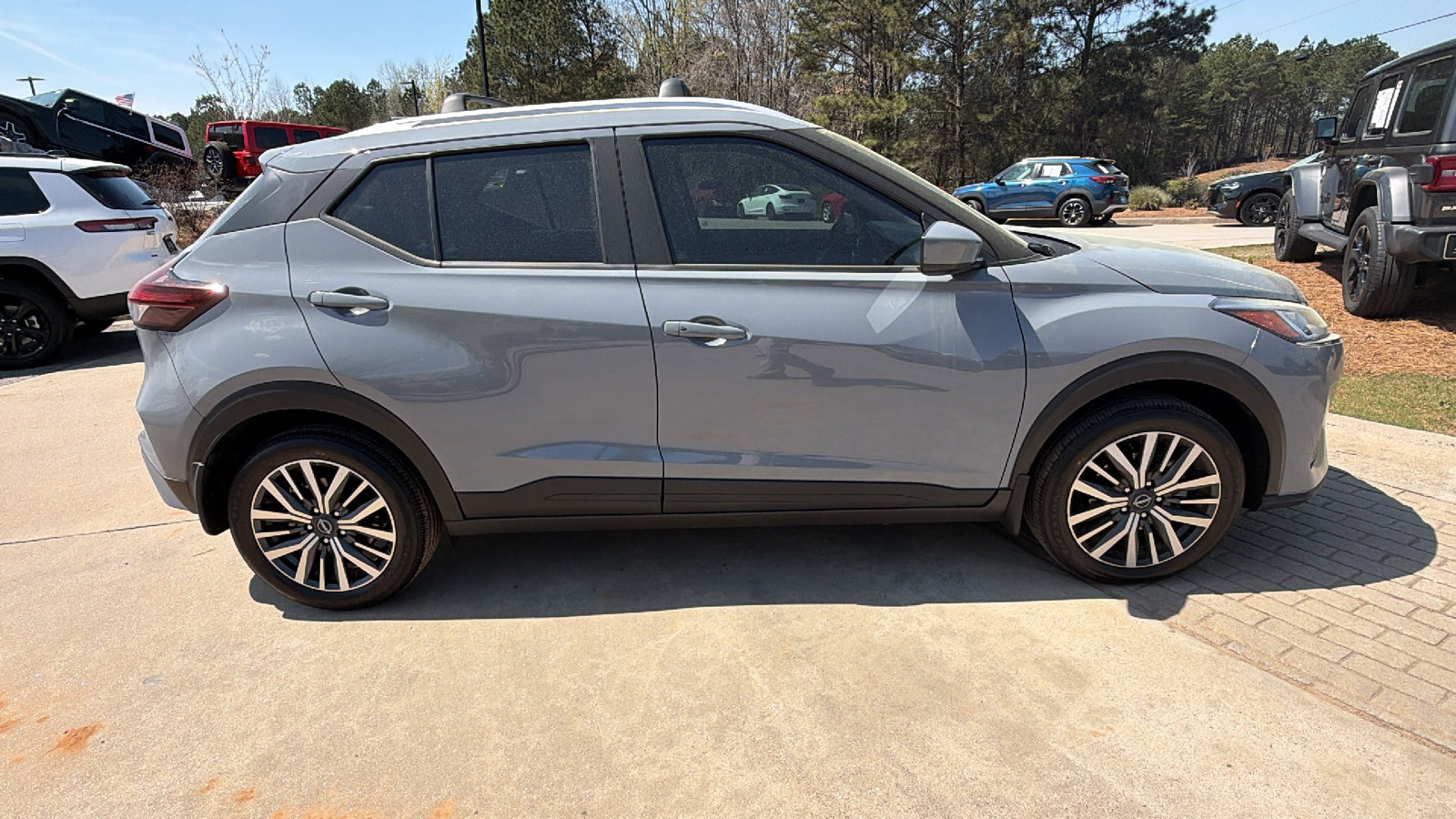 2024 Nissan Kicks SV