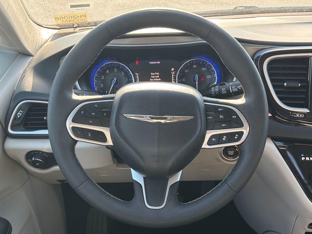 2024 Chrysler Pacifica Touring-L