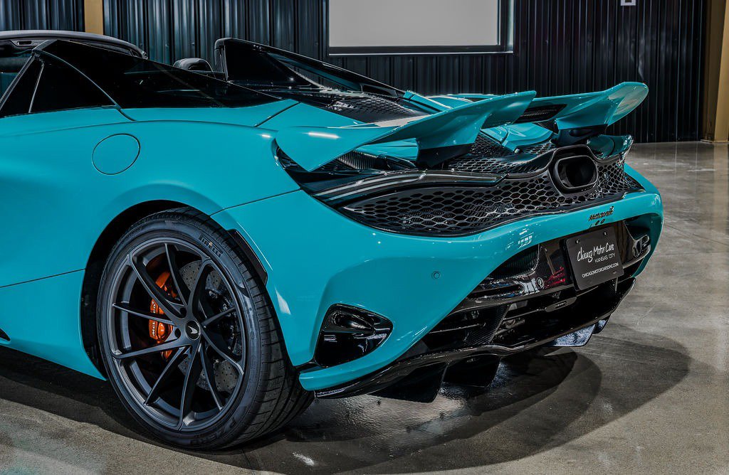 Used 2025 McLaren 750S Spider photo 24
