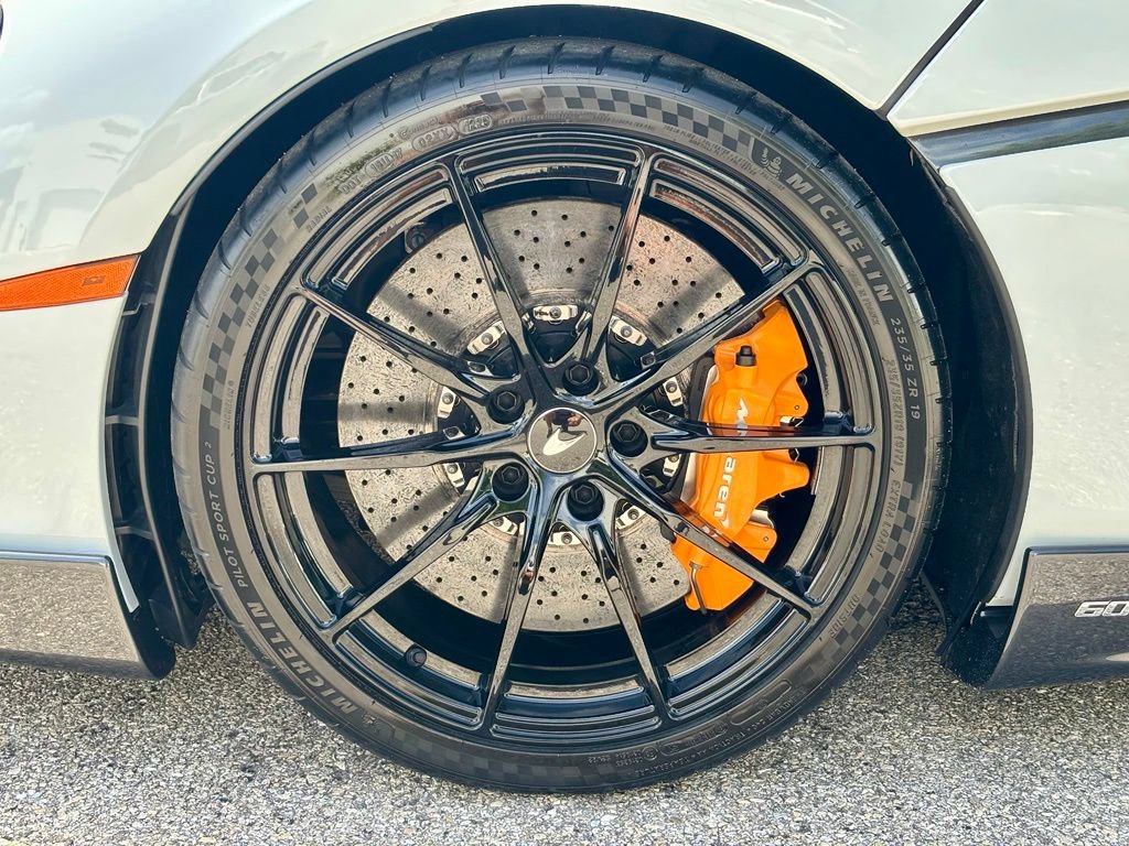 Used 2020 McLaren 600LT Spider photo 18