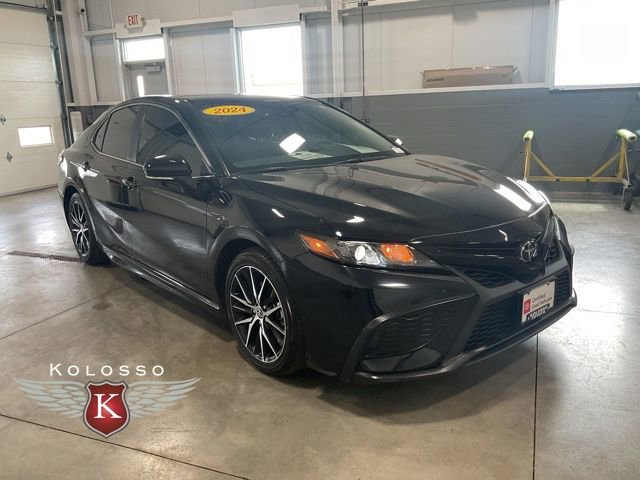 Used 2024 Toyota Camry SE