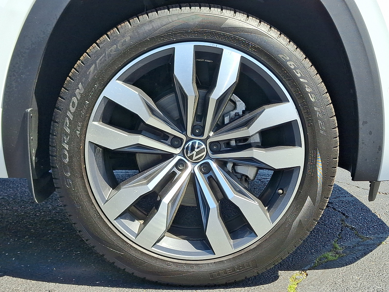 2023 Volkswagen Atlas Cross Sport SEL Premium R-Line