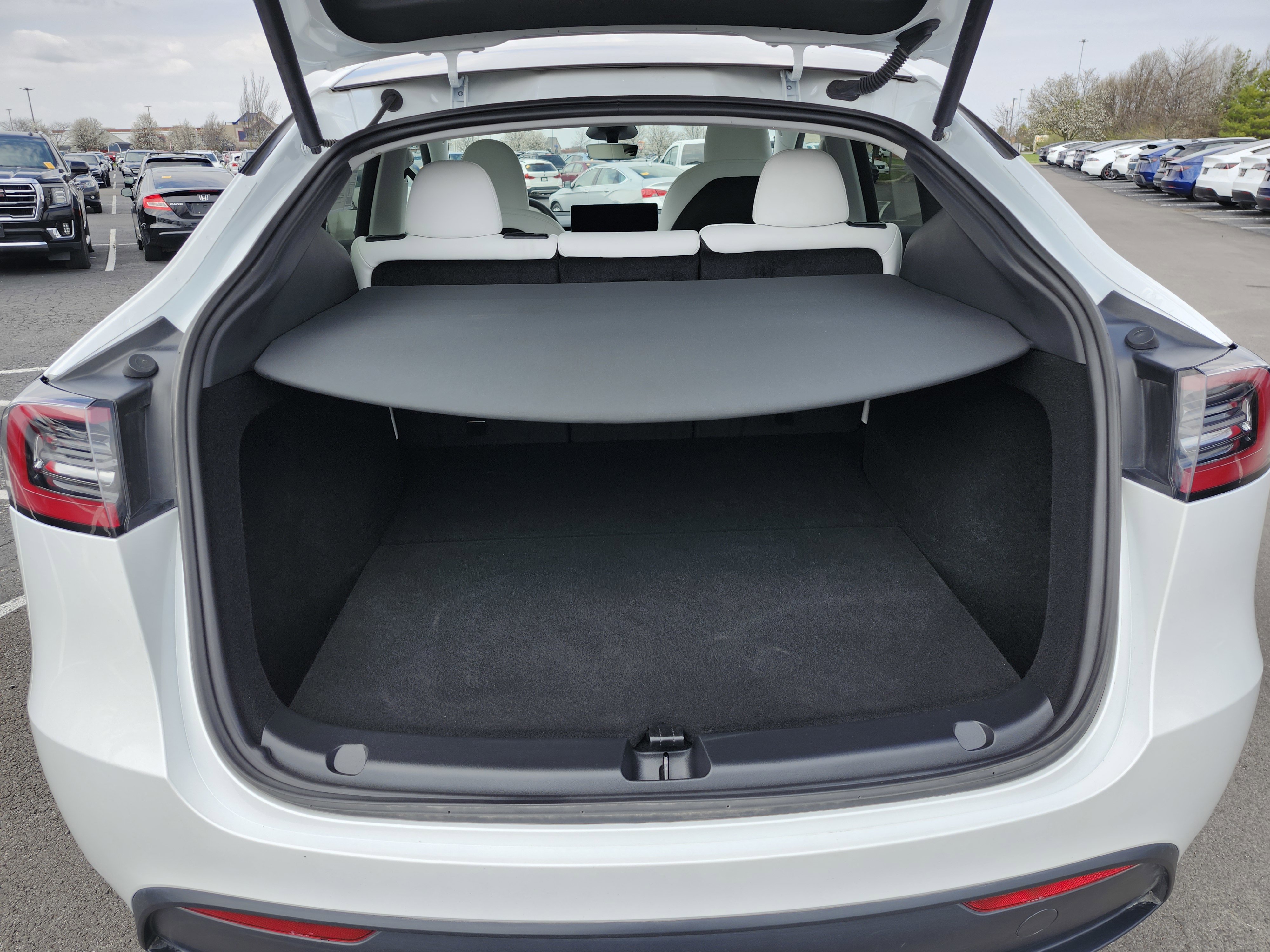 2024 Tesla Model Y Long Range