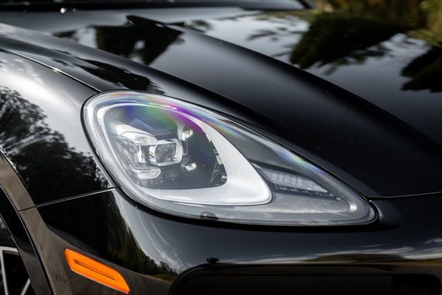 2023 Porsche Cayenne Platinum Edition