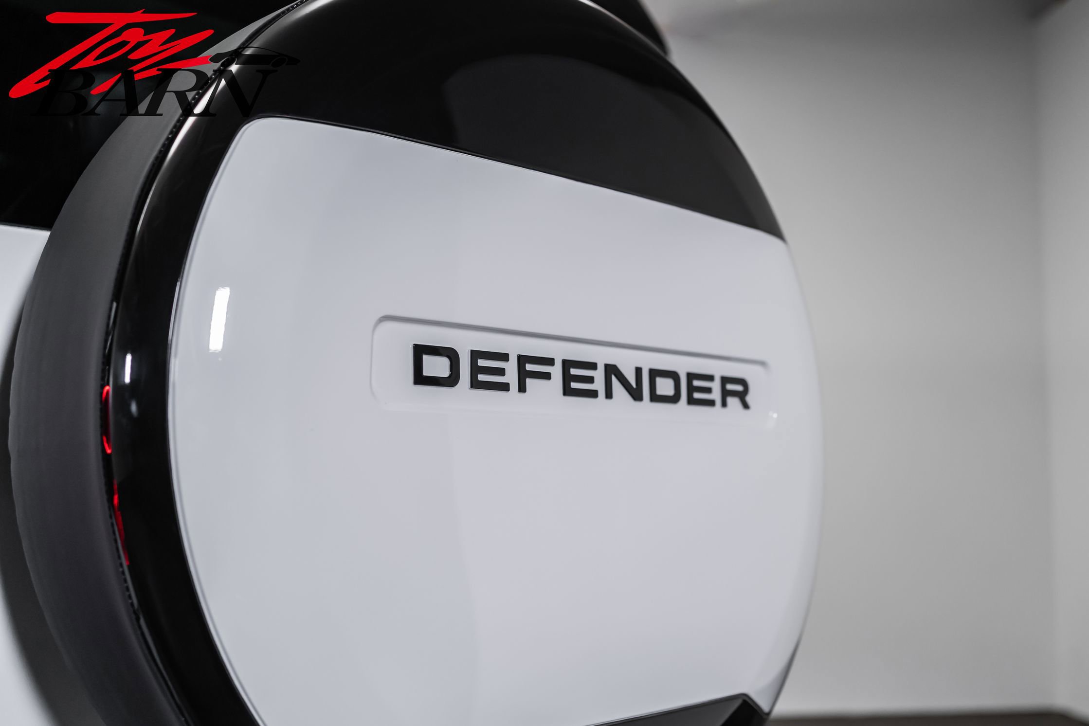 2023 Land Rover Defender 130 SE