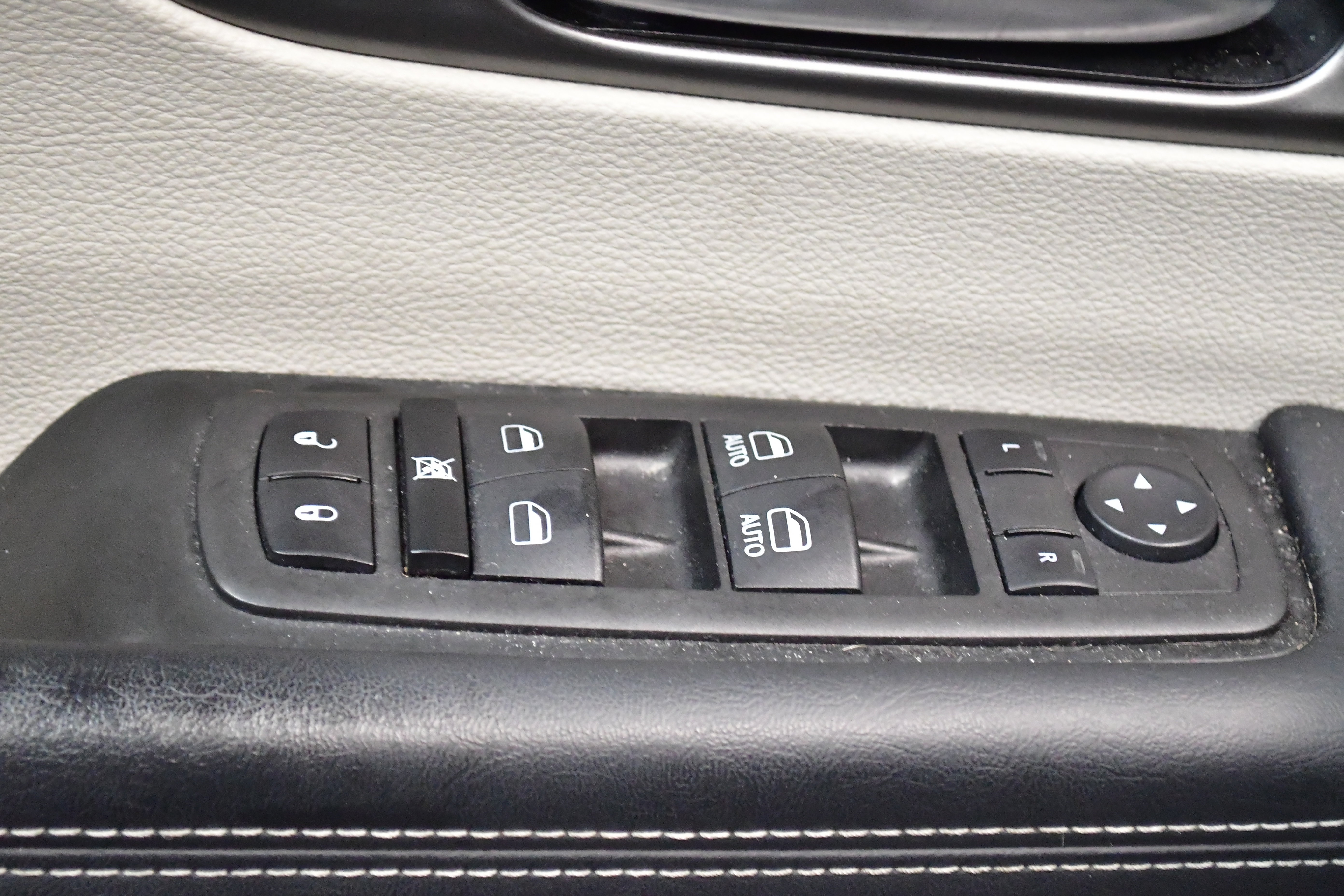 2023 Chrysler Pacifica Touring-L