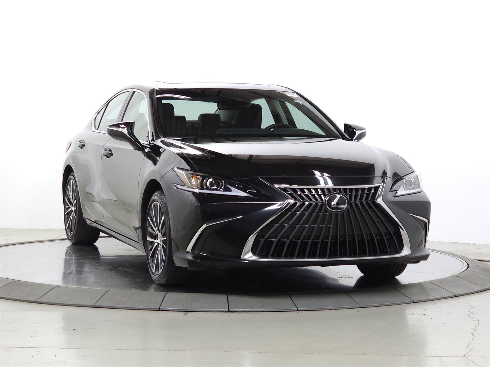 Certified 2025 Lexus ES 350 w/ Premium Package