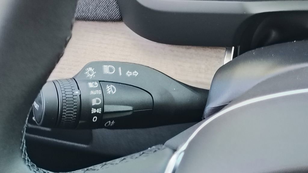 2026 Volvo Xc90 B6 Plus