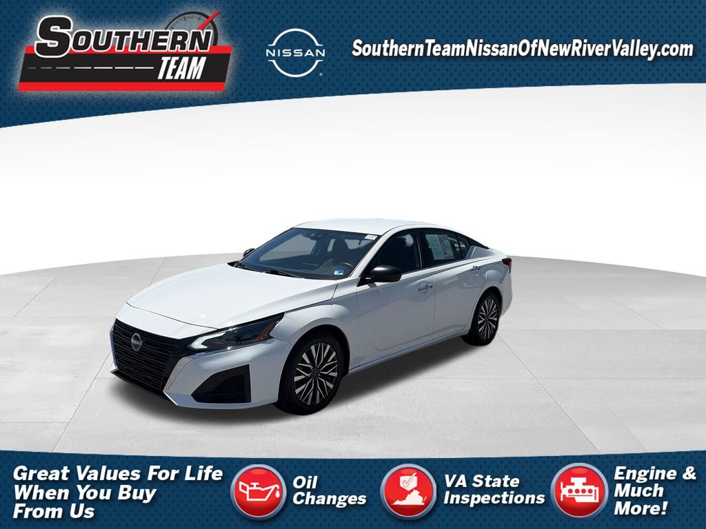 Used 2025 Nissan Altima 2.5 SV