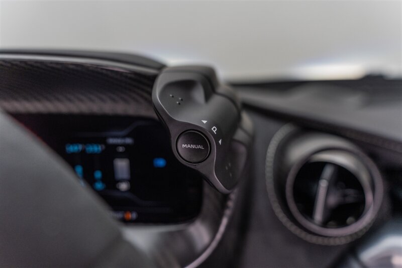 Used 2024 McLaren 750S Spider photo 88